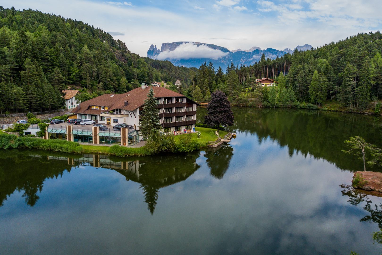 Nuovo foto: lago di Costalovara sul Renon