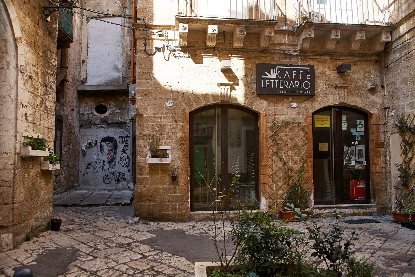Nuove foto: Taranto città vecchia