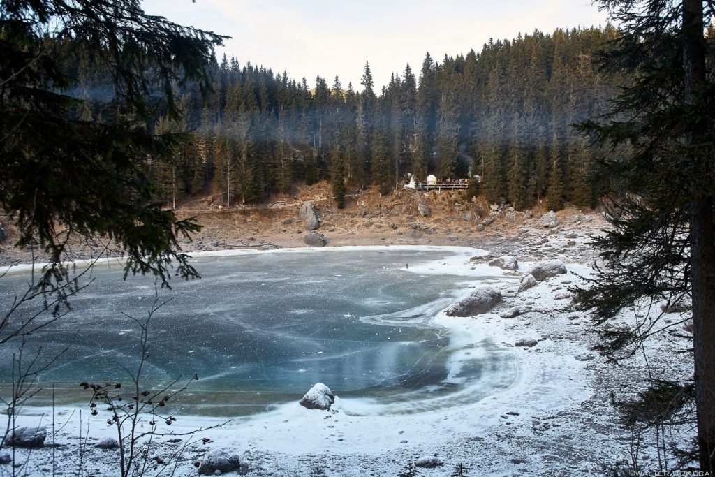 Nuovo foto racconto: Il mercatino di Natale al lago di Carezza