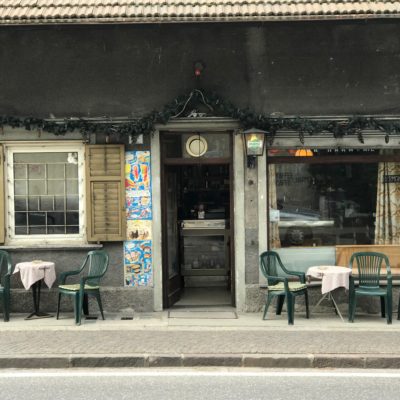 Caffè Harmony o Harmonie in via Rencio a Bolzano