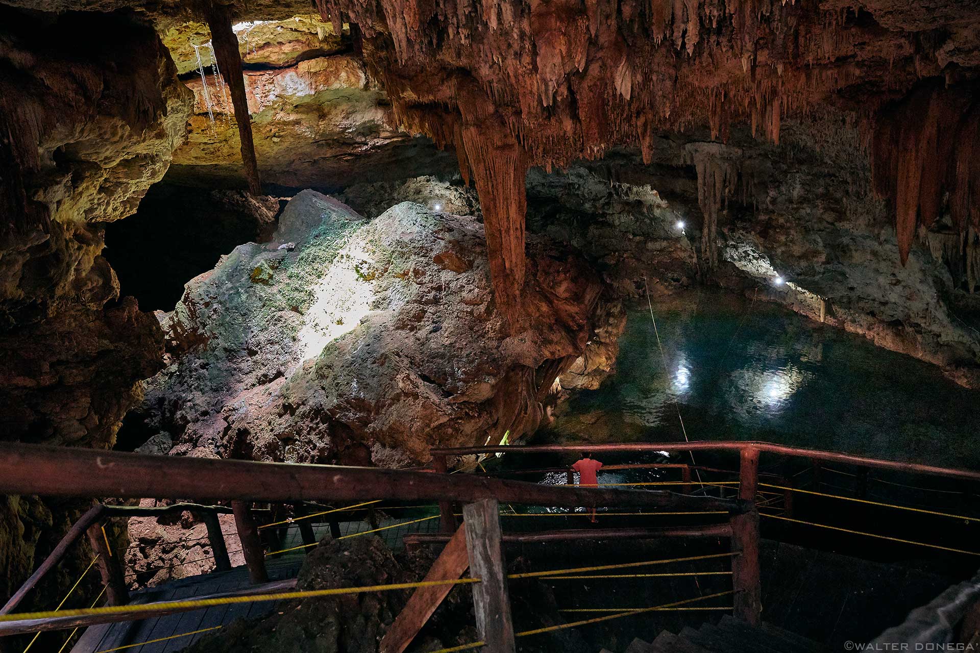 Come sono diventato Batman...grazie ad un fungo (istoplasmosi) presente nel guano di pipistrello in un cenote messicano.