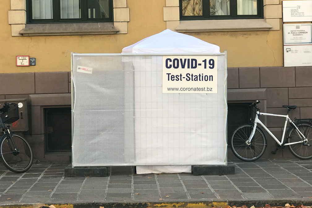 Il box per test Coronavirus a Bolzano non è ciò che sembra